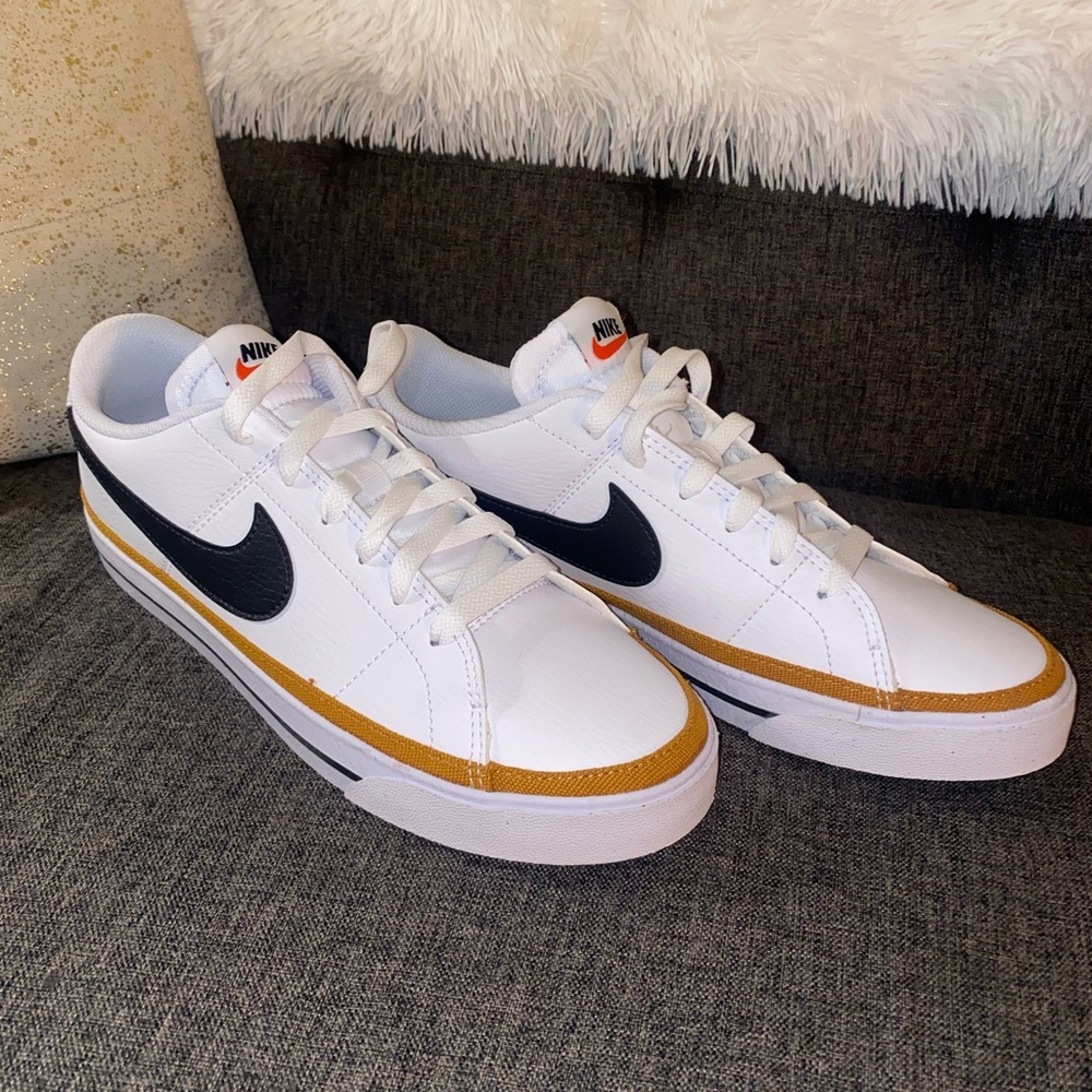 NIKE COURT LEGACY SHOES